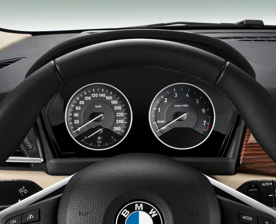  BMW 2-Series Active Tourer 2014 года  (фото 34 из 64)